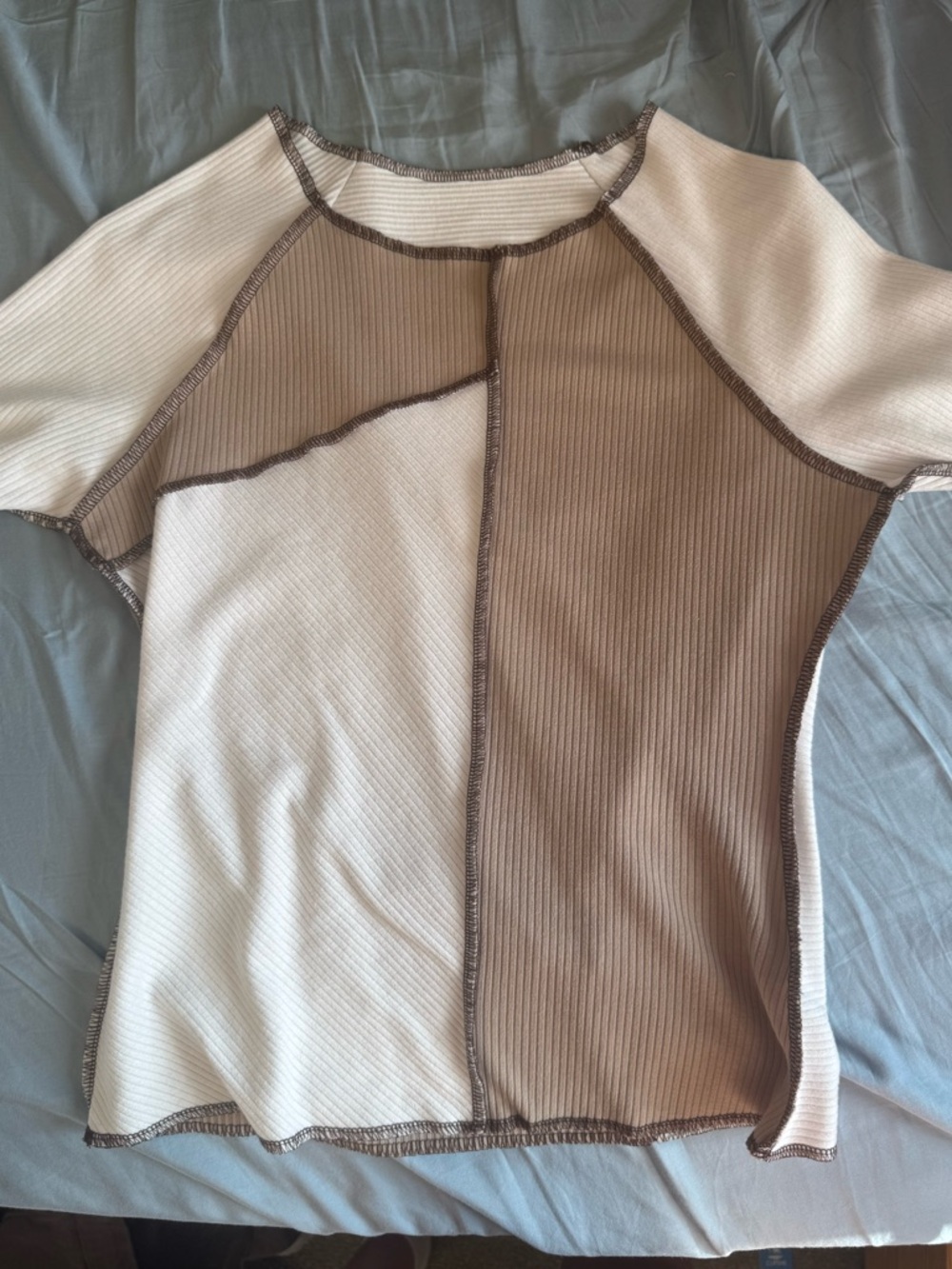 Colorblock Short-Sleeve Ribbed Top in Cream and Brown
